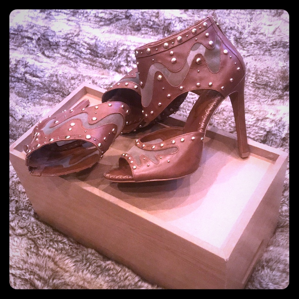 Boutique 9
